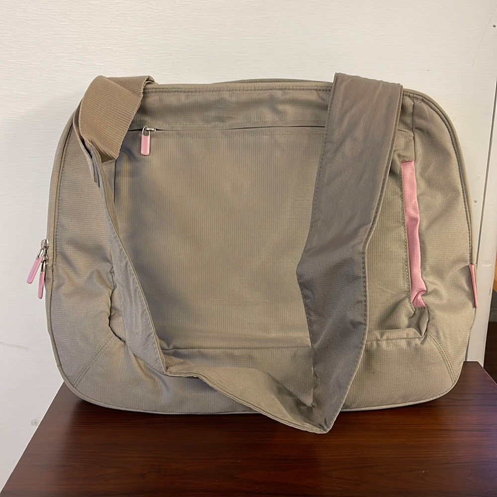 Gray/pink computer bag